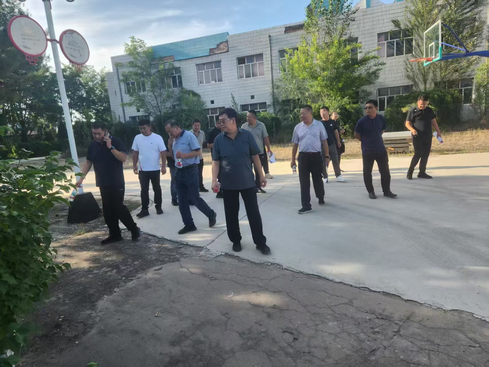 聊城市人造草坪混合型塑胶跑道 - 哪里好